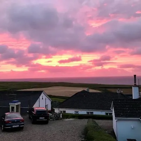 Doonbeg Holiday Cottages 펜션 둔백