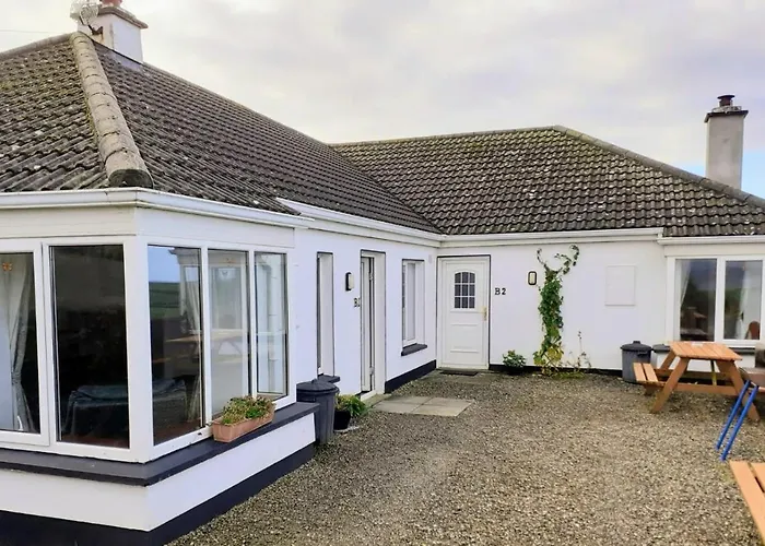 Doonbeg Holiday Cottages بيت للعطل *