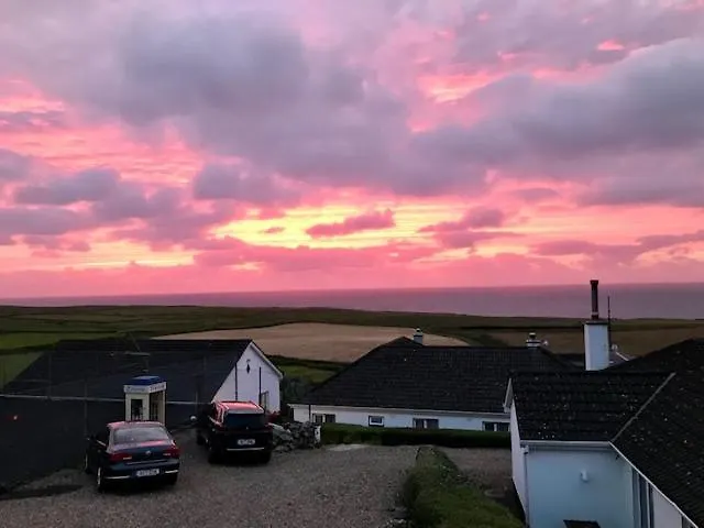 Doonbeg Holiday Cottages بيت للعطل دونبيغ