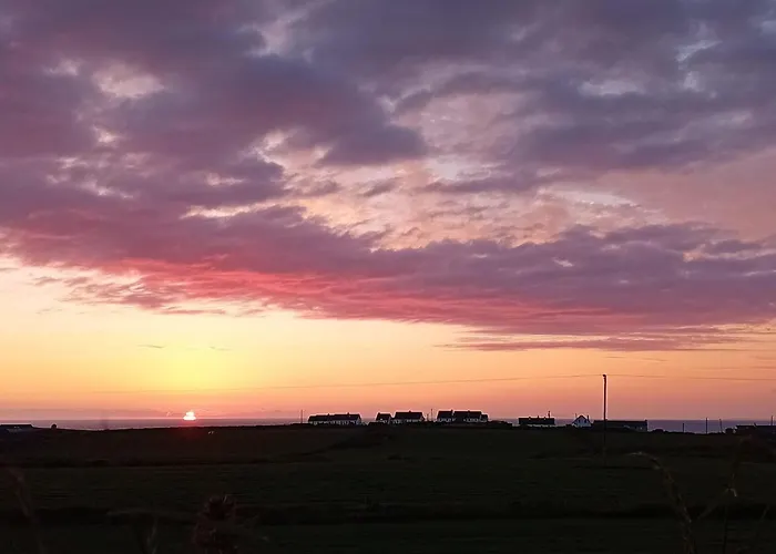 Doonbeg Holiday Cottages * دونبيغ