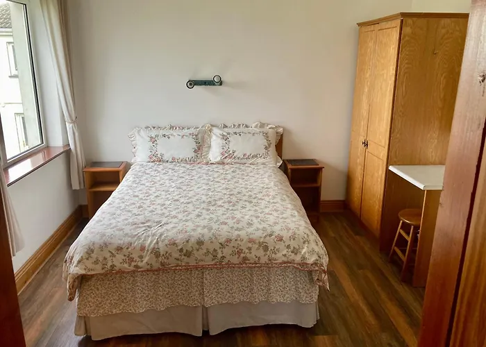 Doonbeg Holiday Cottages بيت للعطل *