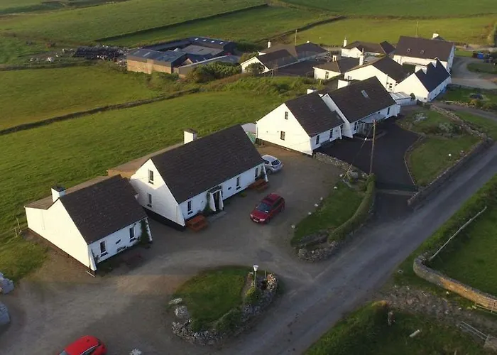 Doonbeg Holiday Cottages بيت للعطل *